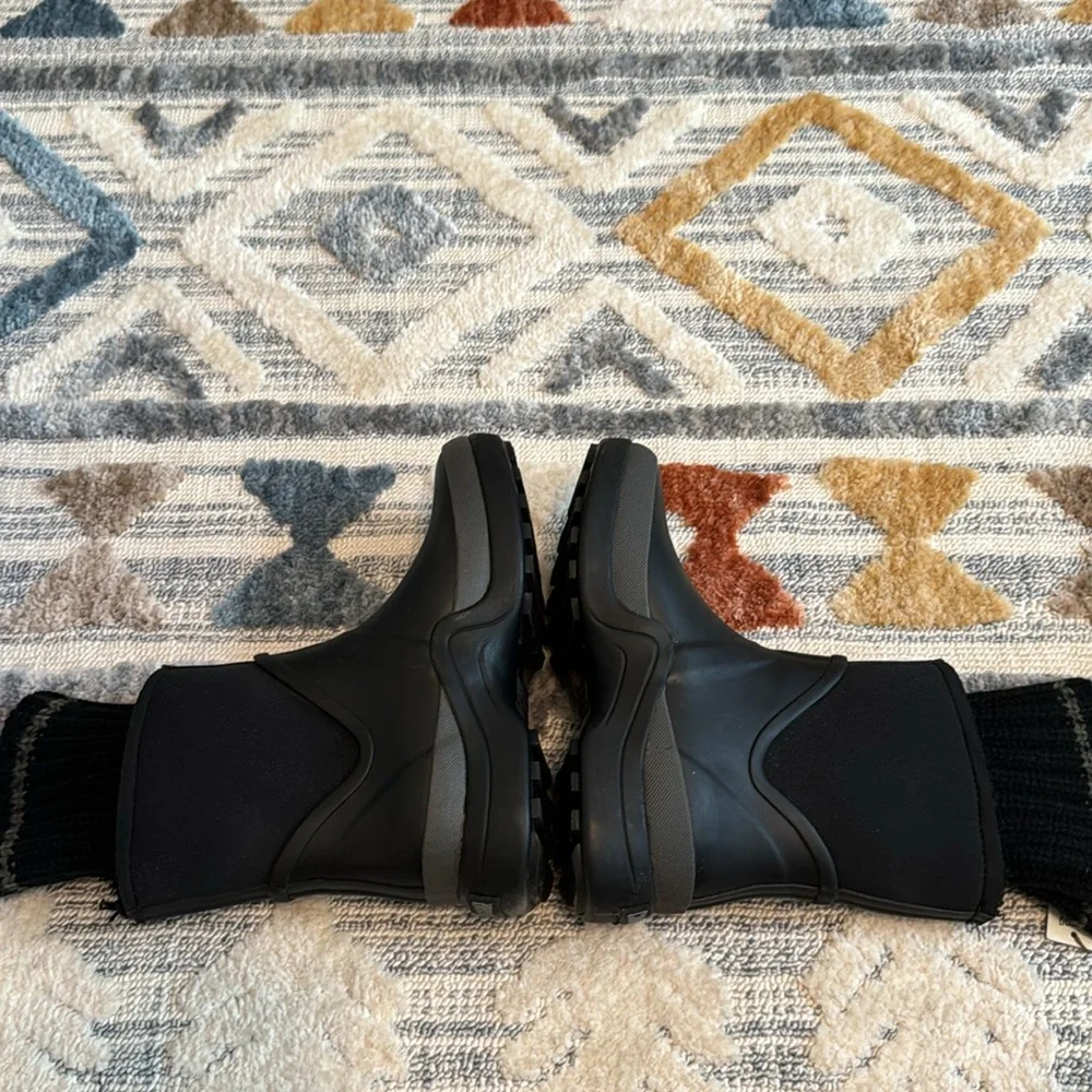 Cougar Raven Waterproof Winter Boots Black Size 6 Vegan Cold Weather Boots NWT